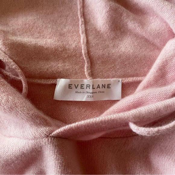 Everlane pure cashmere pale pink hooded sweater - Picture 6 of 7